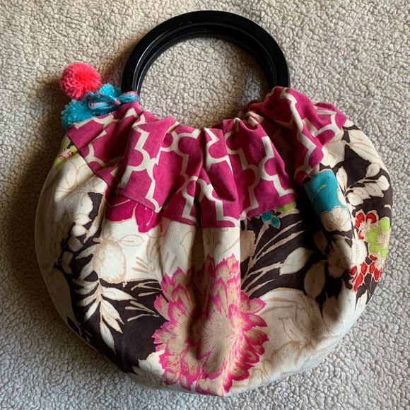 1154 Lill Studio vibrant roomy reversible suede bucket bag, wooden handles - Picture 16 of 16